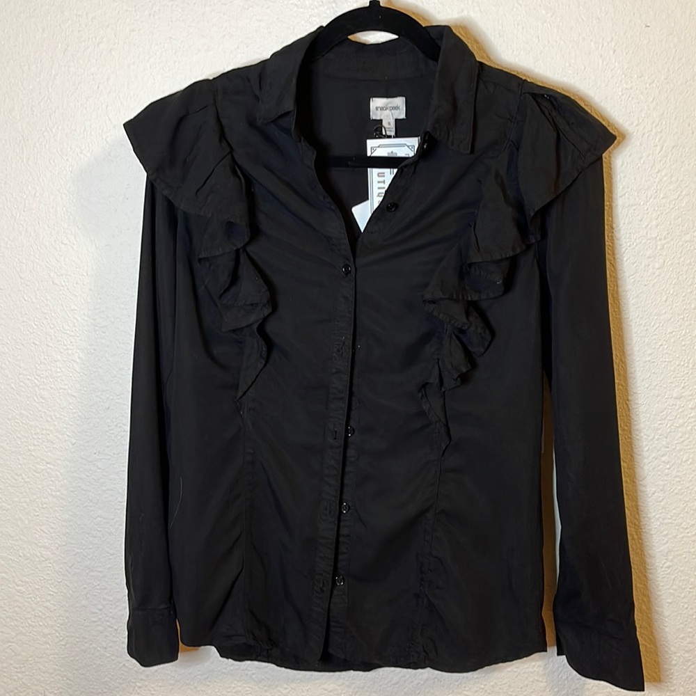 NWT Ruffled Button up Shirt